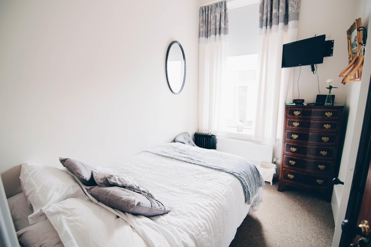 Antrim House Guest Rooms & Suites (Adults Only) Portrush Exterior photo